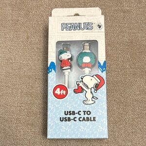 Peanuts Festive USB-C to USB-C Cable - White